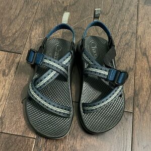 Children’s size 1 Chaco, navy and gray pattern